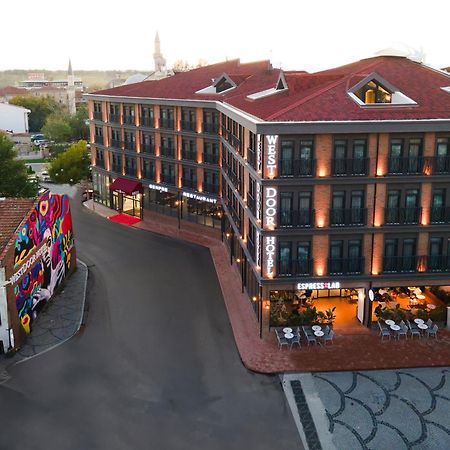 Westdoor Hotel أديرني المظهر الخارجي الصورة