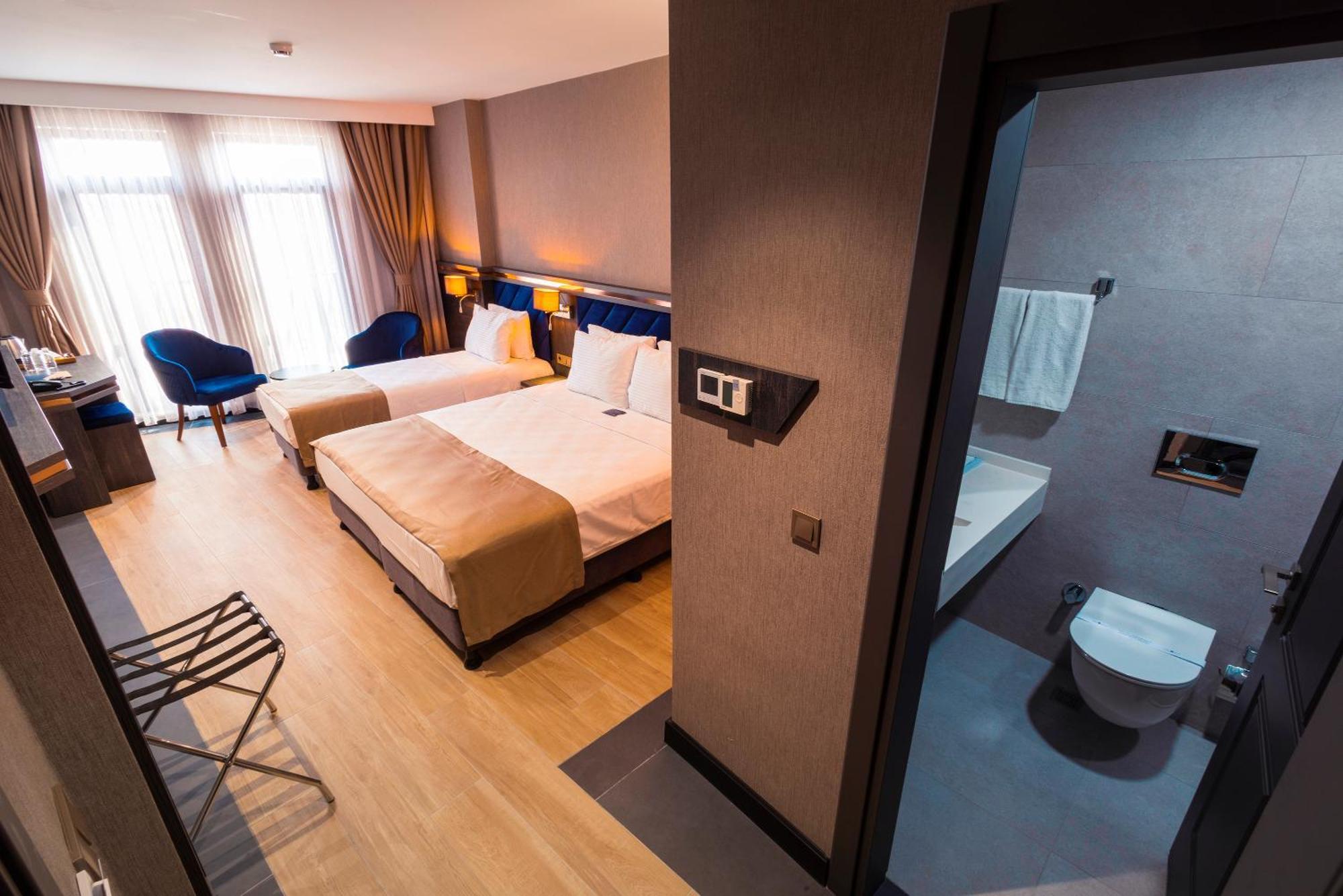 Westdoor Hotel أديرني المظهر الخارجي الصورة