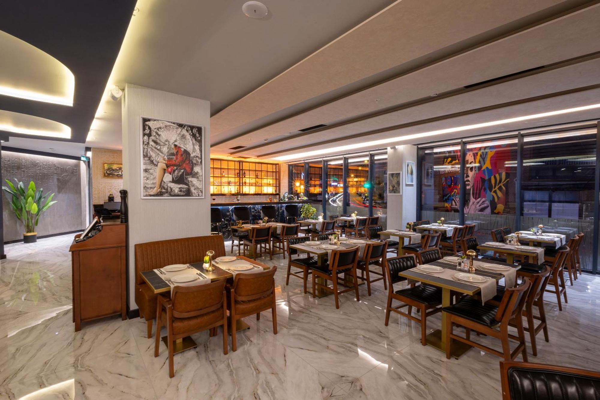 Westdoor Hotel أديرني المظهر الخارجي الصورة