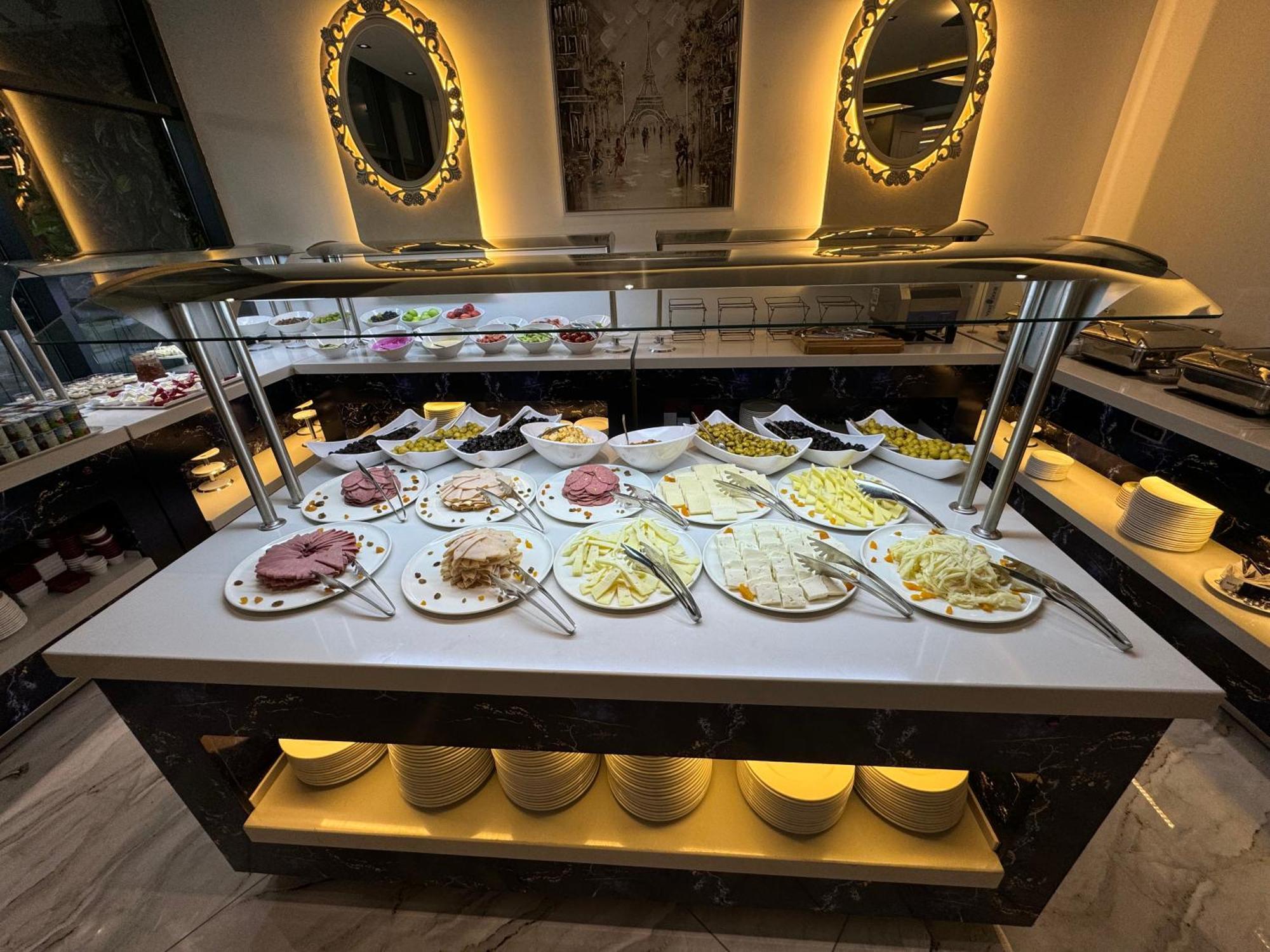 Westdoor Hotel أديرني المظهر الخارجي الصورة